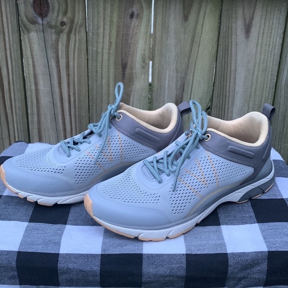 Vionic Women's Drift Vibrant Walking Sneaker, size 8.5 - Picture 4 of 7